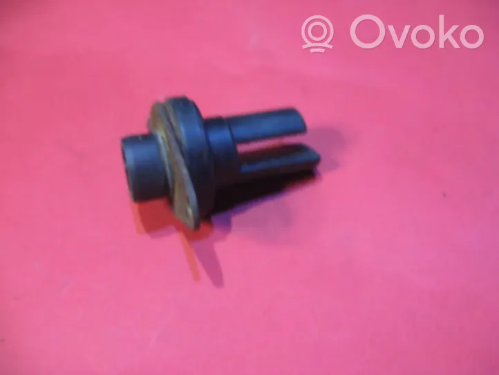 BMW 3 E30 Sensore di velocità (sensore tachimetro) 1369906