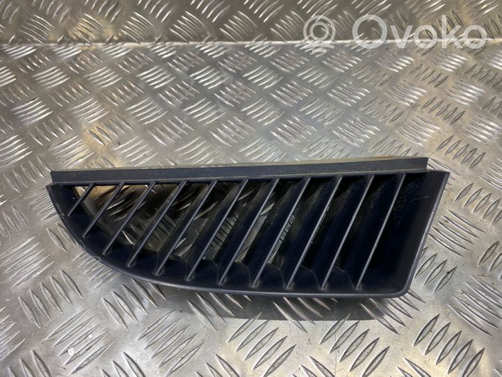 Mitsubishi Colt CZ3 Grille calandre supérieure de pare-chocs avant MN127774