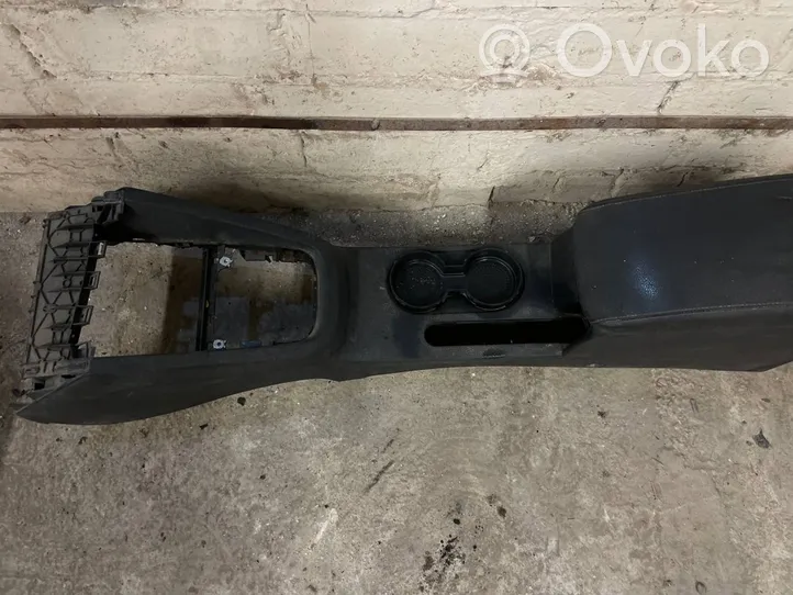 Volkswagen Jetta VI Armrest 