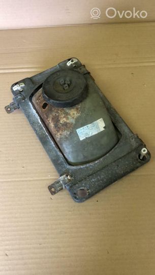 Volkswagen I LT Lampa przednia 281941751F