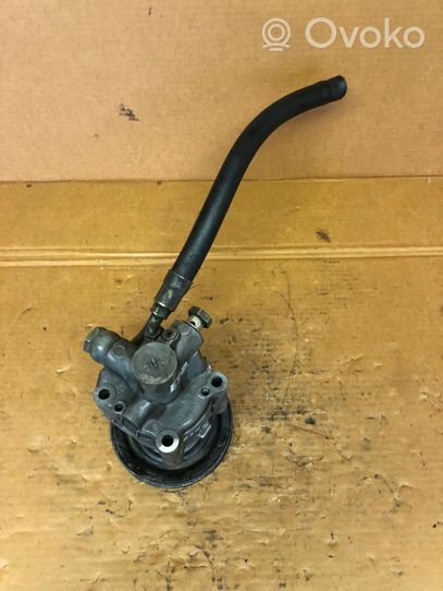 BMW 7 E32 Power steering pump 1136295