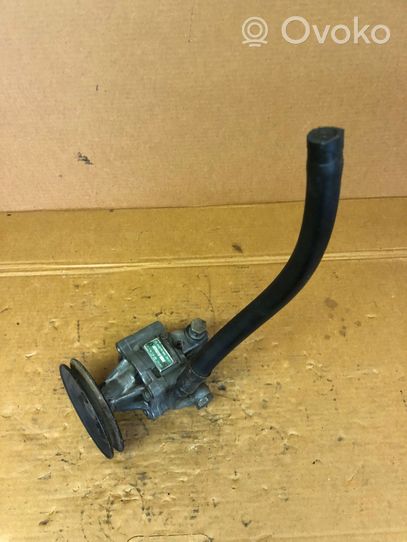 BMW 7 E32 Power steering pump 1136295