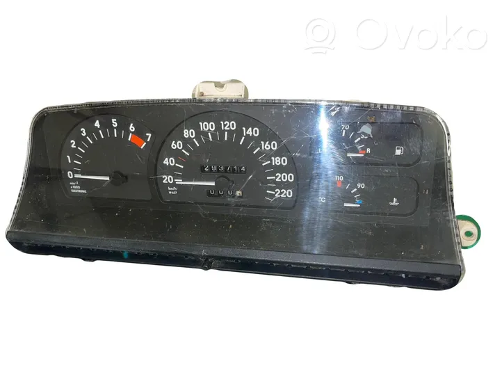 Opel Omega B1 Speedometer (instrument cluster) 90213847