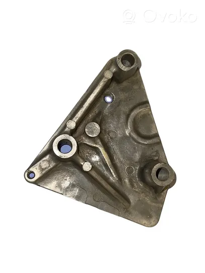 Honda Civic Engine mounting bracket 