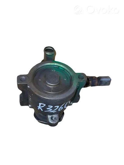 Volkswagen Golf IV Power steering pump 26016947