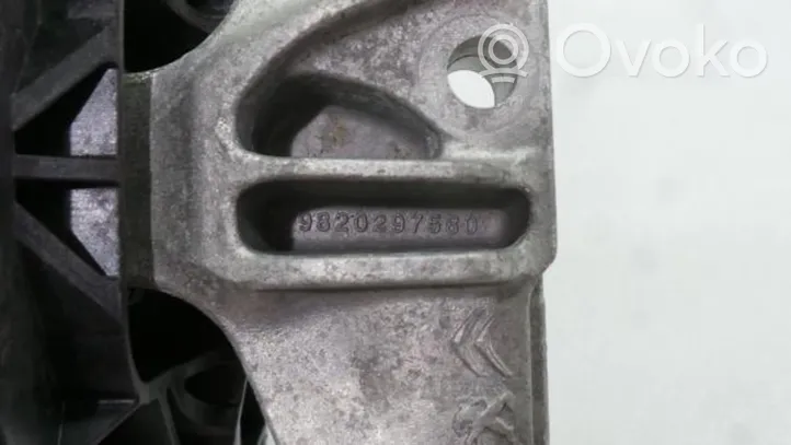 Peugeot Partner III Engine mount bracket 