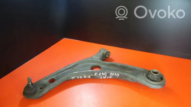 Toyota Yaris Triangle bras de suspension supérieur arrière 