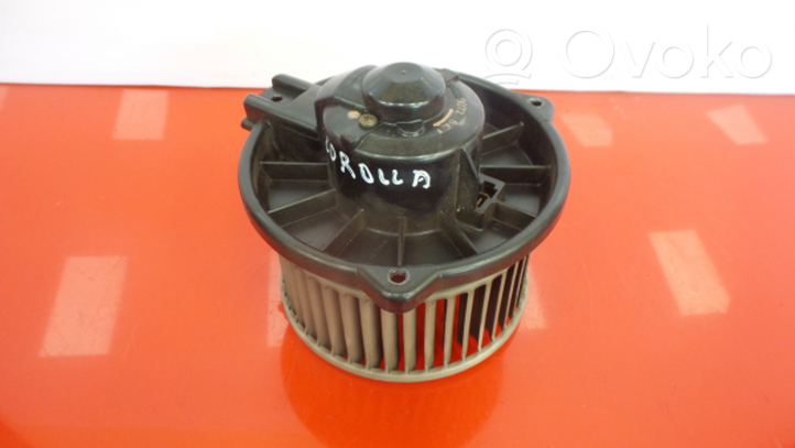 Toyota Corolla E90 Ventola riscaldamento/ventilatore abitacolo 