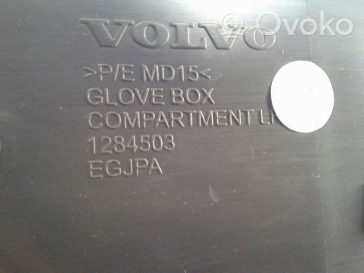 Volvo V40 Cross country Panelės stalčiuko/lentinėlės paklotėlis 