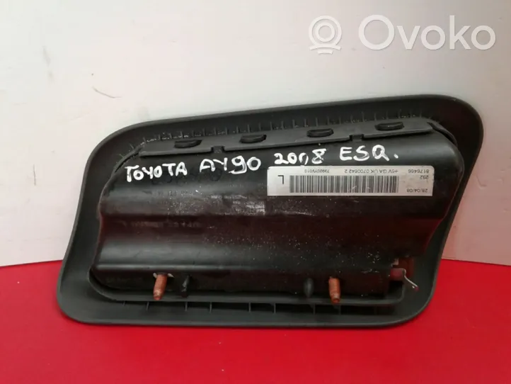 Toyota Aygo AB10 Poduszka powietrzna Airbag fotela 