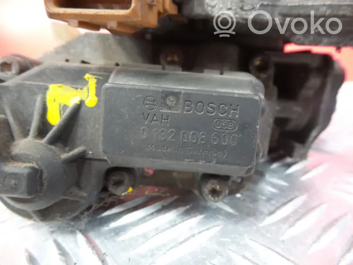 Renault Megane I Cuscinetto del carburatore/mono iniettore 