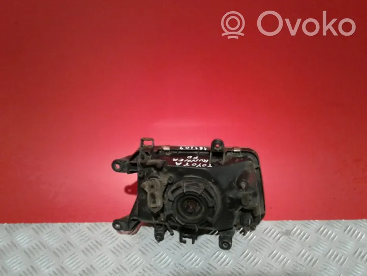 Toyota 4 Runner N180 Lampa przednia 