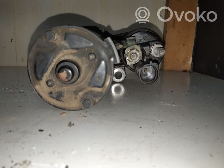 Volkswagen PASSAT B6 Starter motor 0001123014