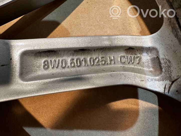 Audi A4 S4 B9 Felgi aluminiowe R18 8W0601025H