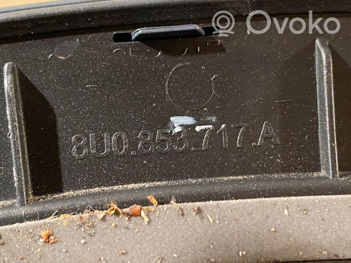 Audi Q3 8U Listwa błotnika przedniego 8U0853717A