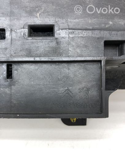 Citroen C4 II Picasso Staffa del pannello di supporto del radiatore parte superiore 9806629380