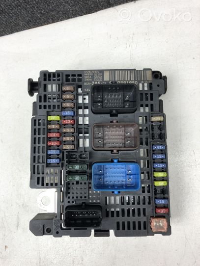 Citroen C4 II Picasso Module de fusibles 9807091980