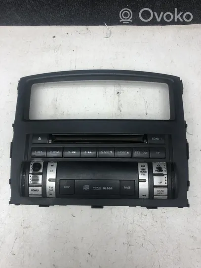 Mitsubishi Pajero Panel / Radioodtwarzacz CD/DVD/GPS 8002A256XA