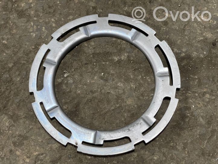 BMW 4 F32 F33 Bague de verrouillage pour réservoir de carburant 7188565