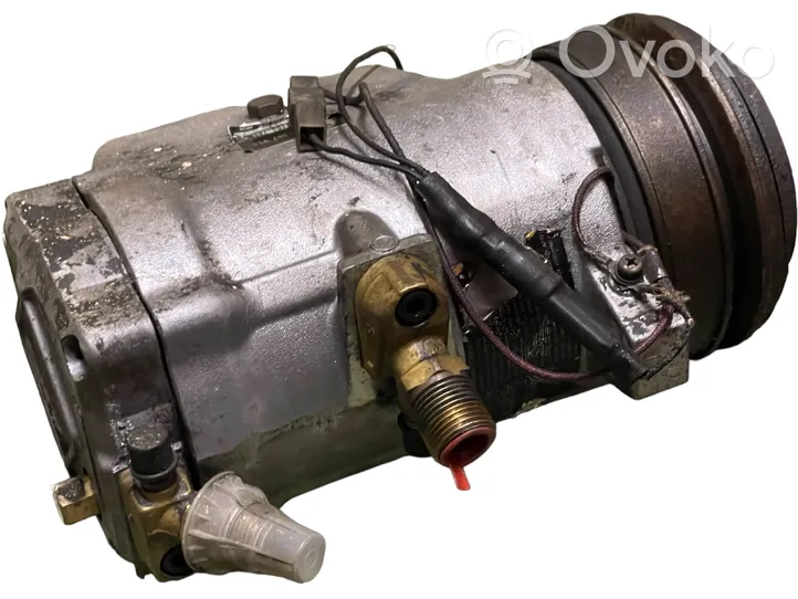 BMW 6 E24 Compressore aria condizionata (A/C) (pompa) 1367374