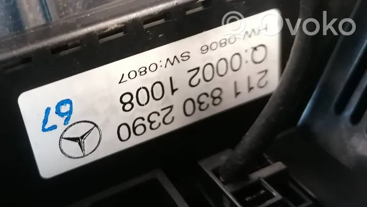 Mercedes-Benz E W211 Ilmastoinnin ohjainlaite 2118302390
