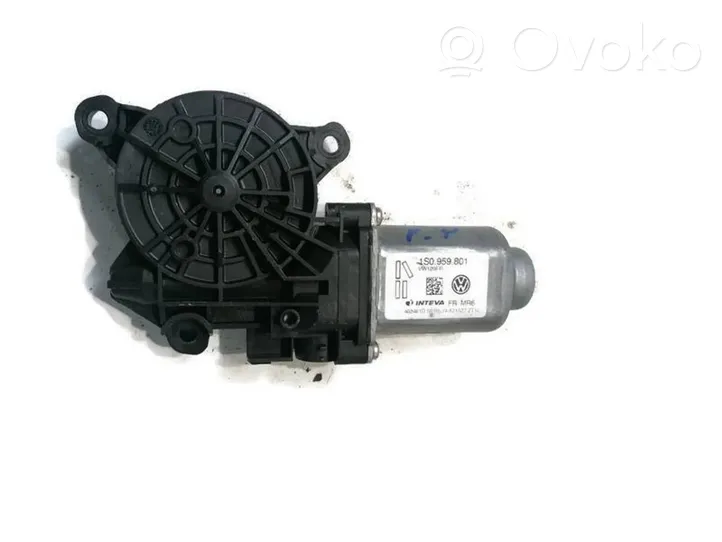 Skoda Citigo Moteur de lève-vitre de porte avant 1S0959801