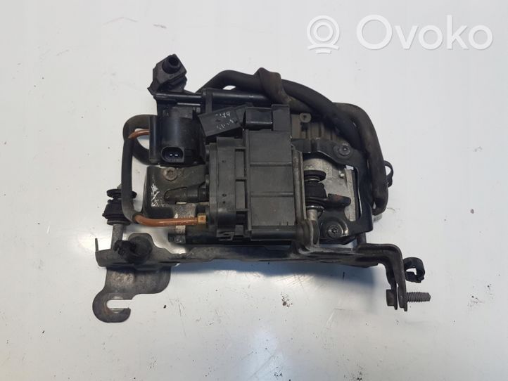 Mercedes-Benz C W205 Ilmajousituksen kompressoripumppu 443020019