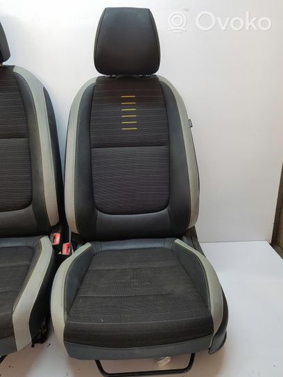 KIA Stonic Juego del asiento 