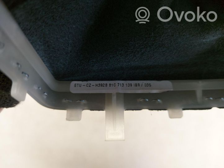 Audi Q2 - Rivestimento in pelle/manopola della leva del cambio 81C713139