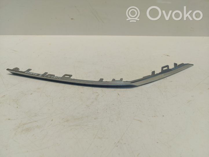 Nissan Qashqai J12 Grille calandre supérieure de pare-chocs avant 