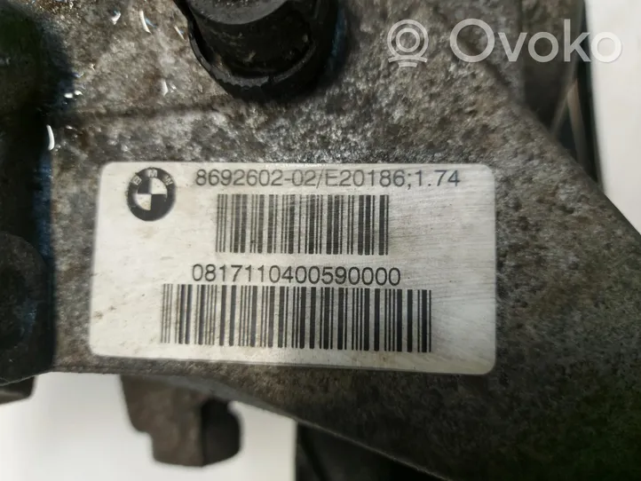 BMW X1 F48 F49 Takatasauspyörästö 8692602