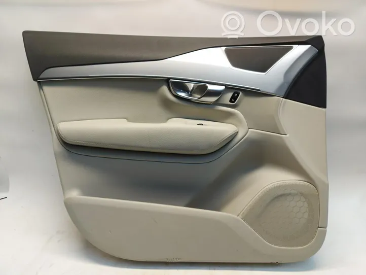 Volvo XC90 Обшивка передней двери 