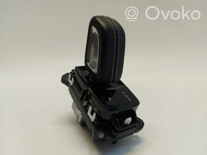 Volvo XC40 Gear selector/shifter in gearbox 32335816