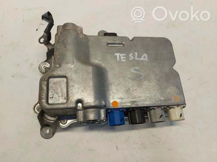 Tesla Model S Przetwornica napięcia / Moduł przetwornicy 1059891-00-d