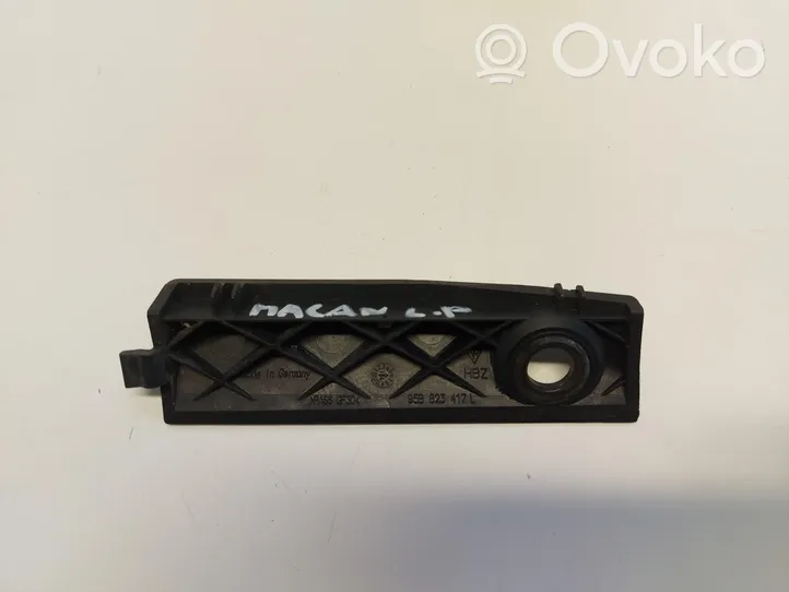 Porsche Macan Supporto di montaggio del parafango 95B823417L