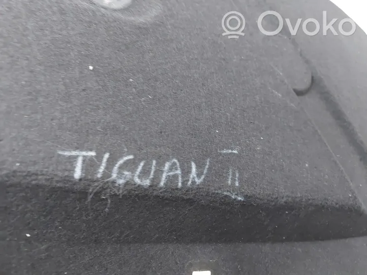 Volkswagen Tiguan Izolacja termiczna / wygłuszenie pokrywy / maski silnika 5NA863831