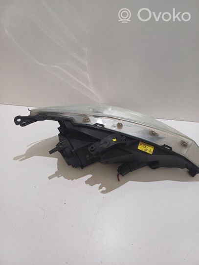 Ford Focus Lampa przednia 0374D