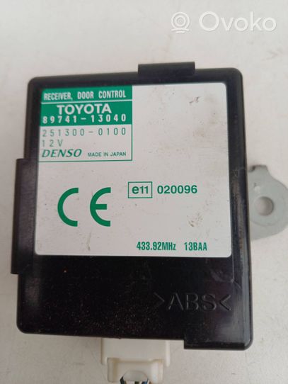 Toyota Corolla Verso E121 Door central lock control unit/module 8974113040