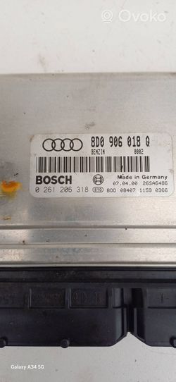 Audi A4 S4 B5 8D Moottorin ohjainlaite/moduuli 8D0906018Q