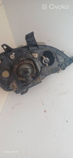 Mercedes-Benz ML W163 Lampa przednia 22315500