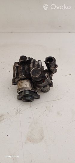 Audi A4 S4 B5 8D Ohjaustehostimen pumppu 4B0145155R