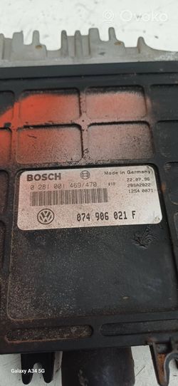 Volkswagen Transporter - Caravelle T4 Sterownik / Moduł ECU 074906021F