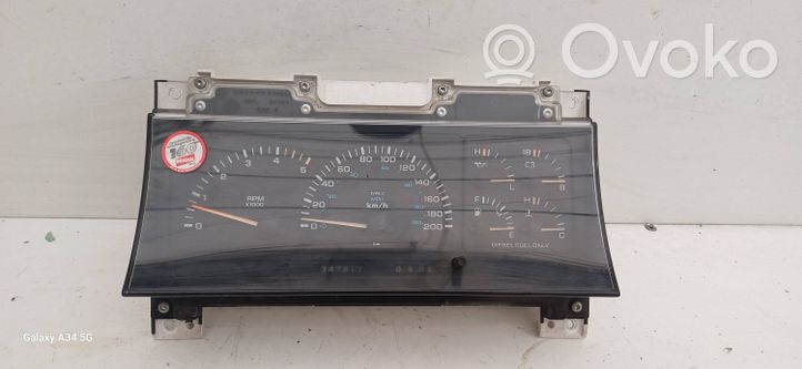 Chrysler Voyager Speedometer (instrument cluster) 4437782