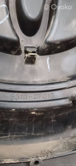 Toyota Corolla Verso E121 Grotelės viršutinės 531110F010