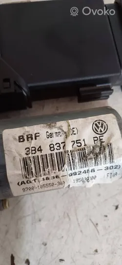 Volkswagen PASSAT B5.5 Moteur de lève-vitre de porte avant 3B4837751BE