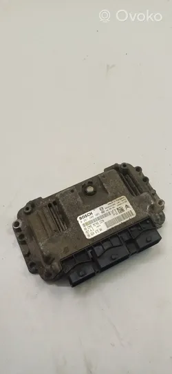 Citroen Berlingo Calculateur moteur ECU 0261208905