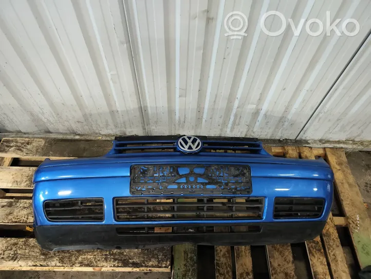 Volkswagen Golf IV Zderzak przedni 1J0807217