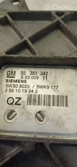 Opel Vectra C Engine control unit/module 55351342