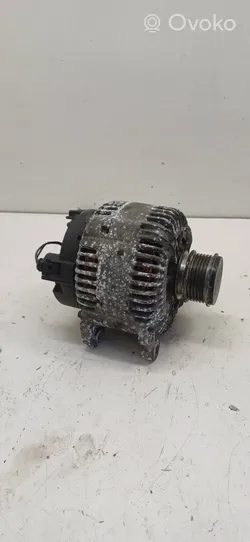 Volkswagen PASSAT B6 Alternator 021903026L