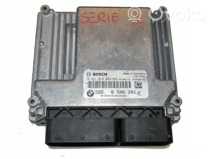 BMW 1 E81 E87 Sterownik / Moduł ECU 0281016068